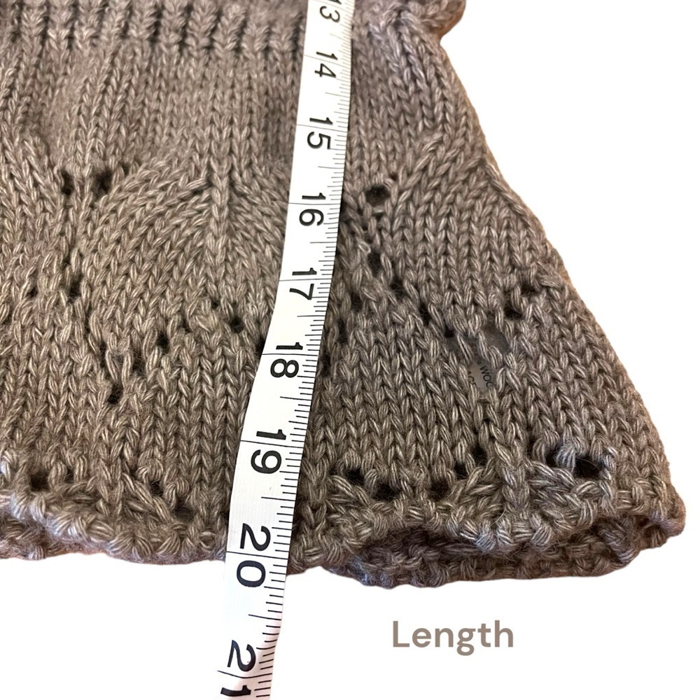 Bianco & Blue Wool Blend Tailored Lace and Bobble Chunky Cardigan in Grey - Picture 9 of 16